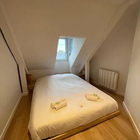 Triplex Hypercentre Dans Securisee Avec Camera *