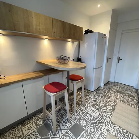 Triplex Hypercentre Dans Securisee Avec Camera * Caen